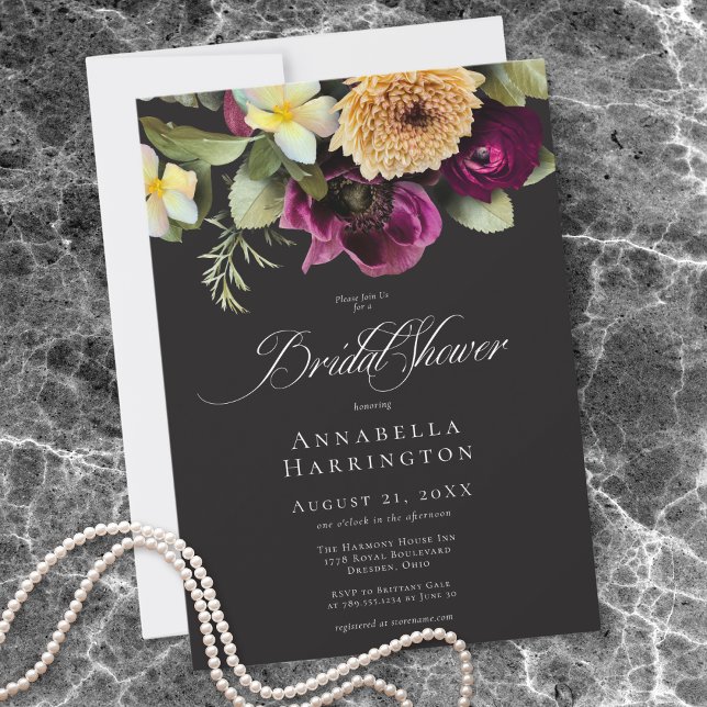 Moody Dark Floral Black Burgundy Bridal Shower Inbjudningar (Moody Dark Floral Black Burgundy Bridal Shower Invitation)