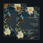 Moody Elegant Vinter Blue Blommigt Gräs Bröllop Spara Datumet<br><div class="desc">Fånga magin i ett vinterland med den här fantastiska besparingen av datumkortet. Den ömtåliga sprejen av vitt och djupt blåa blommor, försedd med enbär gräs, bär och pinekoner, framkallar en känsla av festiv cheer och vintern elegans. Den djupa blå bakgrunden, som dammsugs med känsligt vitt snö, skapar en verkligt magisk...</div>