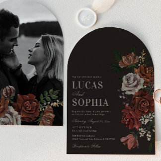 Moody Florals Arch Wedding Invitation Inbjudningar