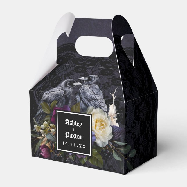 Moody Gothic Lila Blommigt Bouquet på Svarta Snöre Presentaskar (Framsidan Sidan)