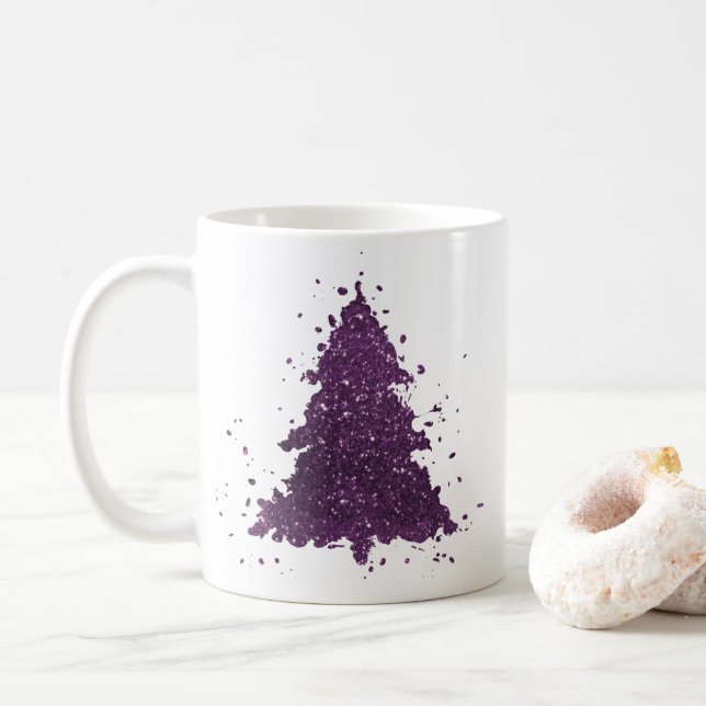 Moody Julgran | Deep Plum Lila Splatter Kaffemugg (Med munk)