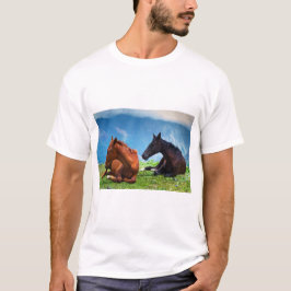 Moody Mountain Hästar: En Finkonst Resa  T Shirt