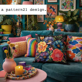 Moody Multicolor blommönster på svart bakgrund Kudde