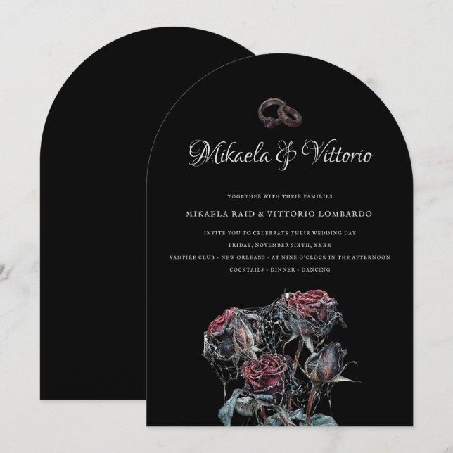 Moody Red Roses With Cobwebs Gothic Wedding Inbjudningar (Fram/baksida)