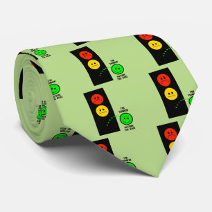 Moody Stoplight som är tänkande utanför boxas Slips