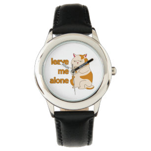 Moody tjock katt lämnar ensam för mig armbandsur