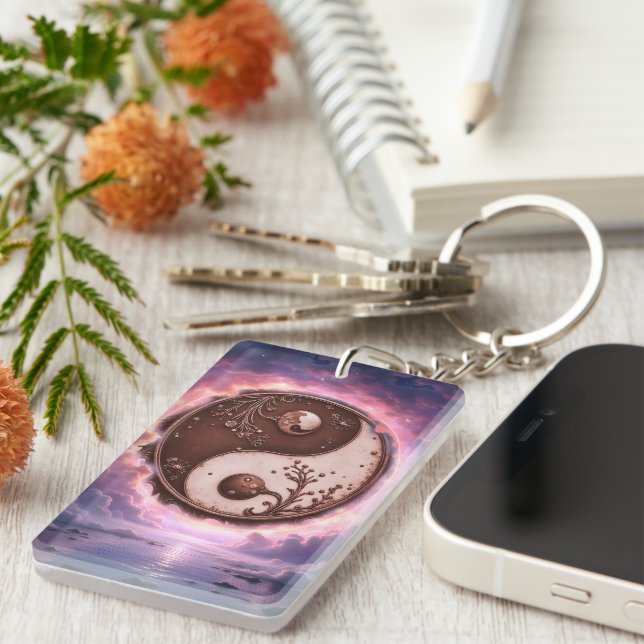 Moonlit Balance – Yin Yang of Eternal Light.  Nyckelring (Högra Framsidan)