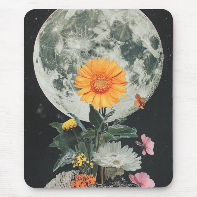 Moonlit Blooms over Rustic Charm (2) Musmatta (Framsidan)