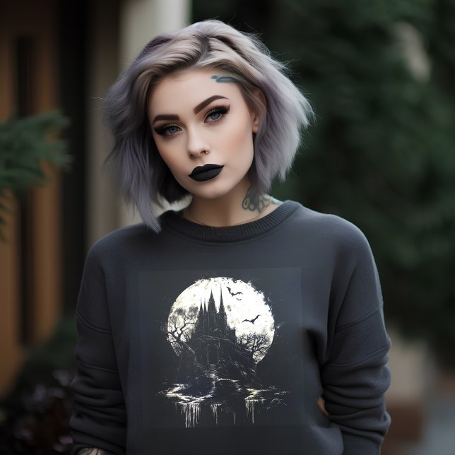 Moonlit Gothic Castle Scene T Shirt (Skapare uppladdad)