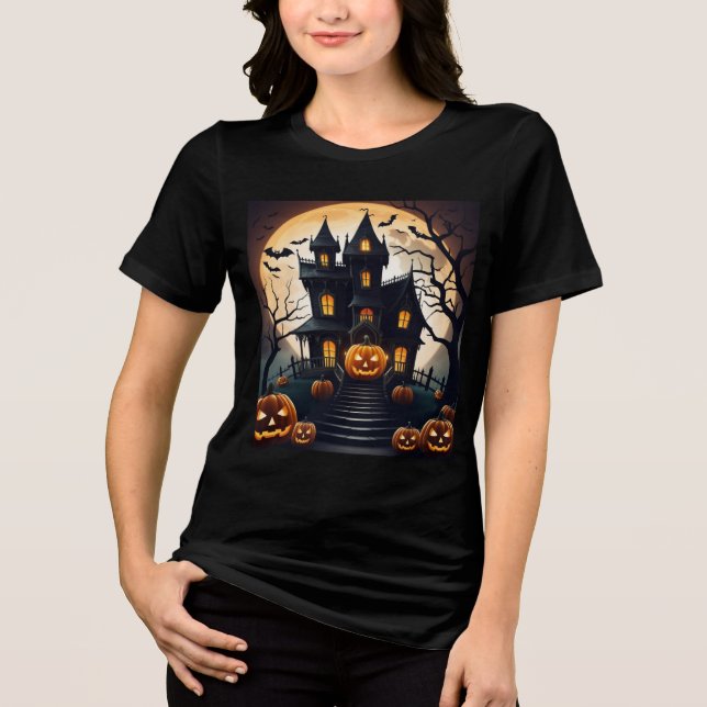 Moonlit Haunts: en Halloween-natt T Shirt (Framsida)
