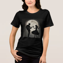 Moonlit Serenat: Silhouette Romantik Dance T Shirt