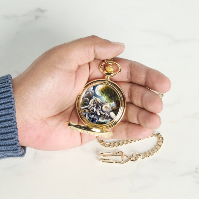 Moonlit Serenity A Slumating Varg Armbandsur (Hand)