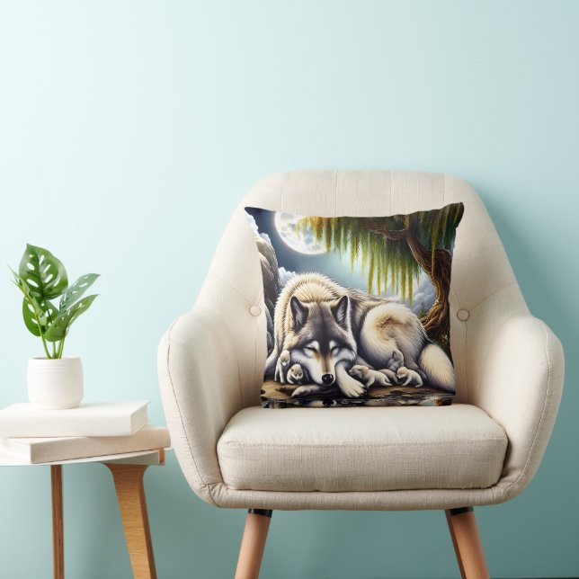 Moonlit Serenity A Slumating Varg Kudde (Stol)