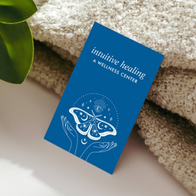 Moonlit Serenity: Embrace Healing Händer Blue Visitkort (yoga holistic wellness meditation centre hands opened moon phases evil eye)