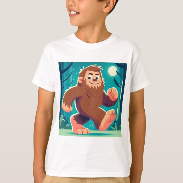 Moonlit Stroll: Lycklig Bigfoot T Shirt (Framsida)