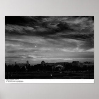 Moonrise from nära Residence Halls, november 1966 Poster