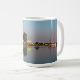 Moonrise on Dogwood Harbour 11 oz eller 15 oz mugg
