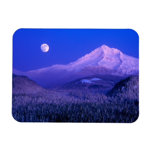 Moonrise over Mt. Huva Oregon in Winter Magnet (Horisontell)