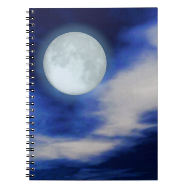 Moonscape med moln med enkelt ljus anteckningsbok (Framsidan)