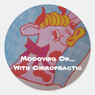 Moooving på….,Med Chiropractic Runt Klistermärke