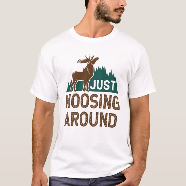 Moose bara rör sig runt t shirt (Framsida)