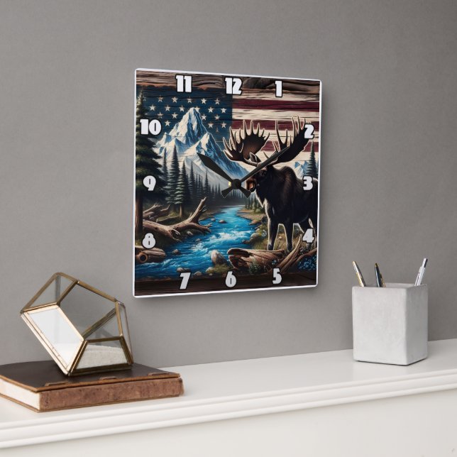 Moose by Sjö with Mountain and Flagga Background Fyrkantig Klocka (Kontor)