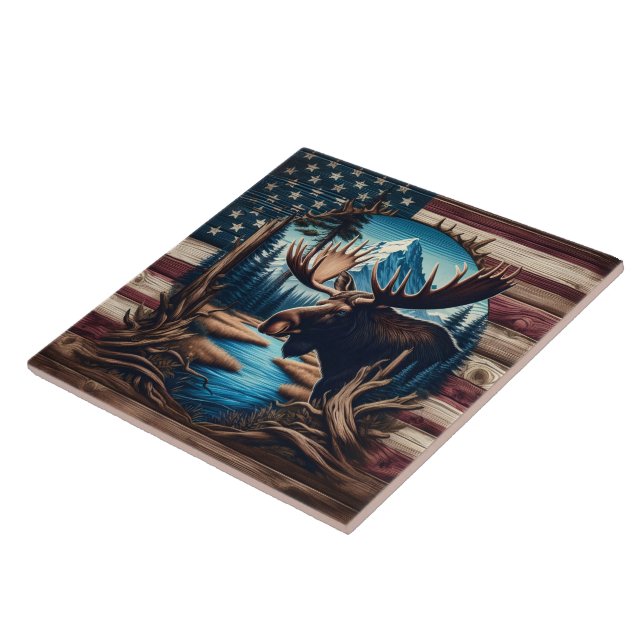 Moose Front of Mountain och American Flagga Kakelplatta (Sidan)