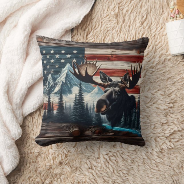 Moose Head mot amerikanska Flagga och berg Kudde (Filt)