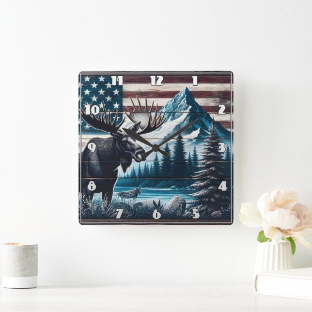 Moose mot berg och Flagga bakgrunden Fyrkantig Klocka (Hem)
