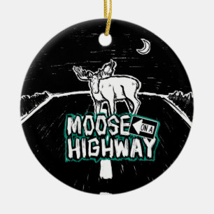 Moose på en motorväg julgransprydnad keramik