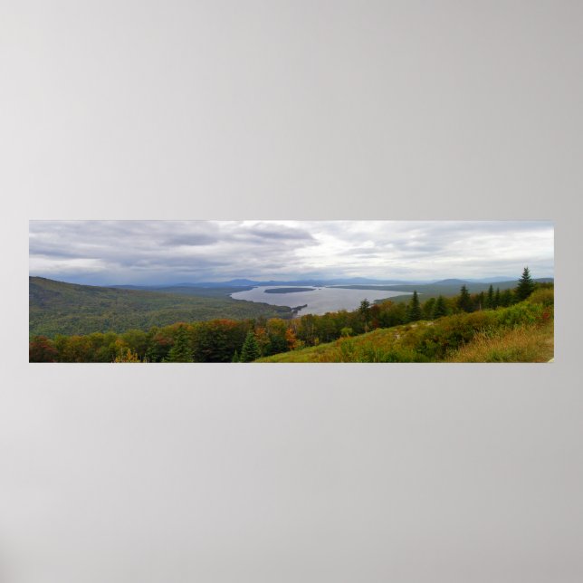 Mooselookmeguntic Sjö Panorama, Maine Poster (Framsidan)
