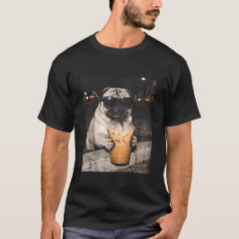 Mops Dricker Iced Coffee Roligt Hund Meme T Shirt