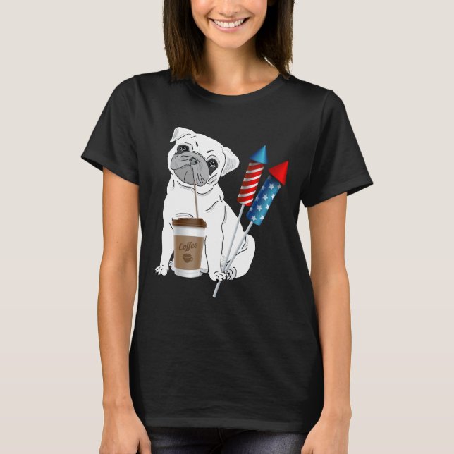 Mops Dricker Kaffe med Fyrverkerier Klassisk  715 T Shirt (Framsida)