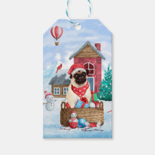 Mops hund i snö jul hund hus presentetikett