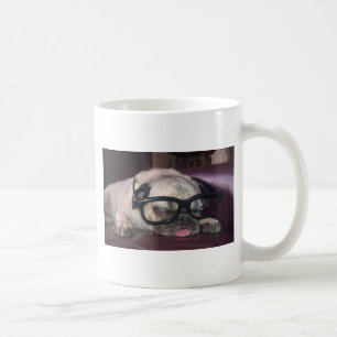 Mops i exponeringsglas kaffemugg