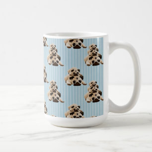 Mops på blåttrandar kaffemugg