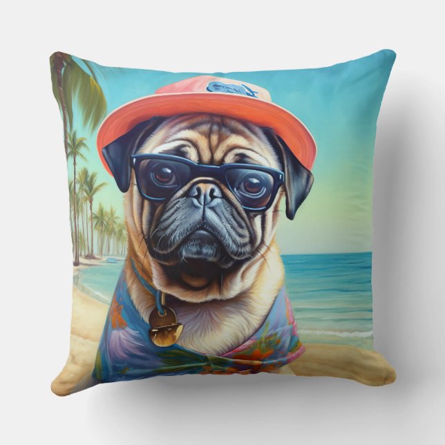 Mops på strand, sommarpresent till hundälskare  kudde (Baksida)