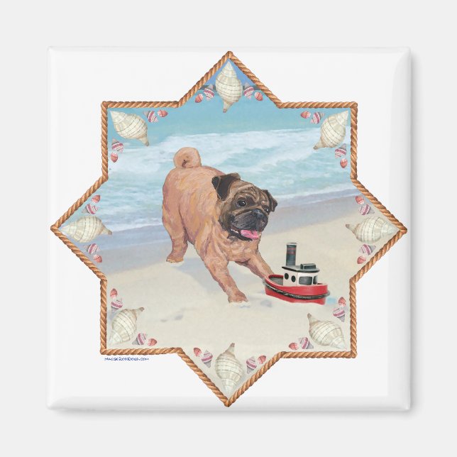 Mops på stranden magnet (Framsidan)