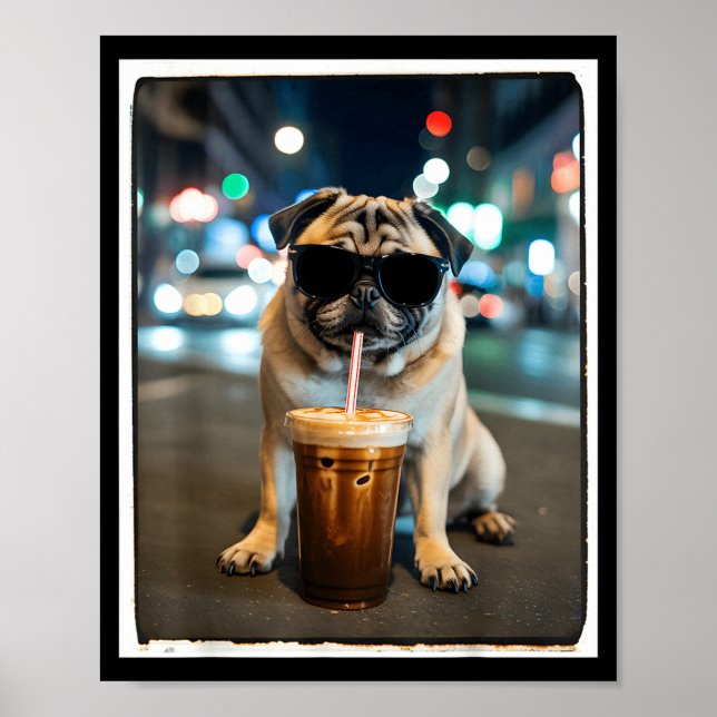 Mops som dricker iskaffe djur hund meme  poster (Framsidan)