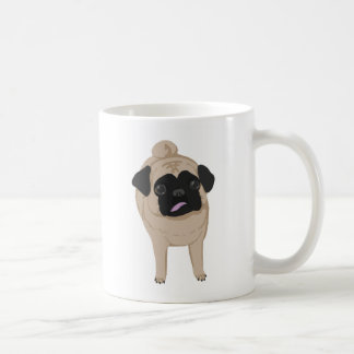 Mopsmuggen beklär och knuffar kaffemugg