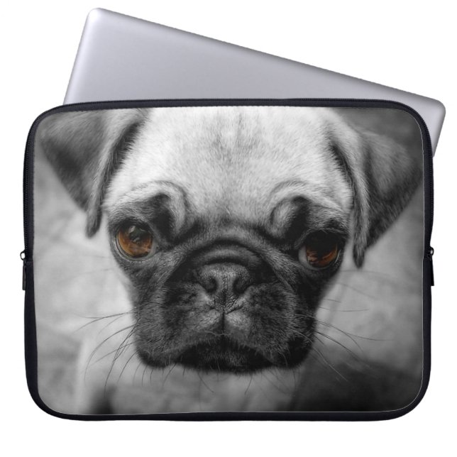 Mopsvalp Laptop Sleeve (Framsidan)