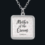 Mor i Groom Bröllop Ring Mönster och Namn Silverpläterat Halsband<br><div class="desc">Mor i Groom Bröllop Ring Mönster Personlig Namn Gift Necklace.</div>