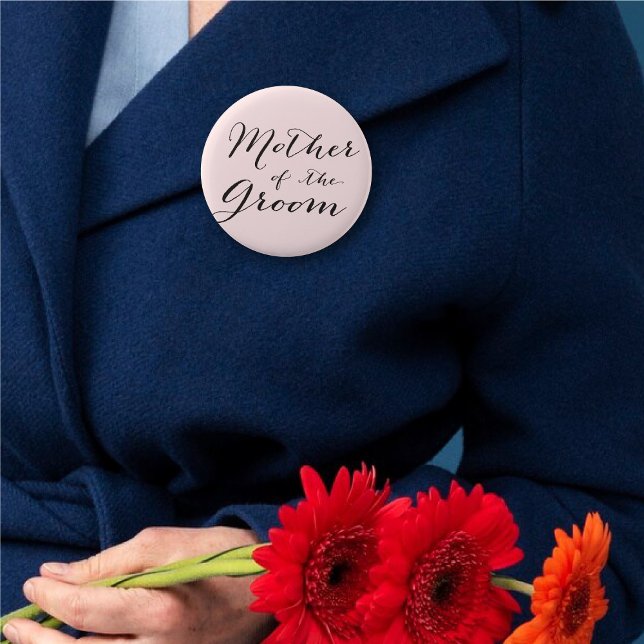 Mor i Groom Script Bröllop Brudens sida Knapp (MOTHER OF THE GROOM Classic Script Calligraphy Wedding Bridal Party Pin Button @ fatfatin_blue_knot)