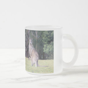 Mor Kangaroo med Baby Joey i hennes Pouch Frostad Glasmugg