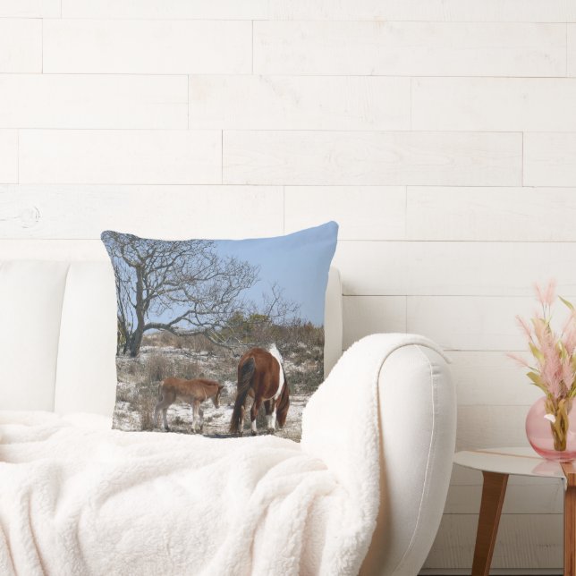 Mor och Baby-häst vid Assateague Kudde (Soffa)