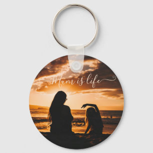 Mor och dotter i strandnyckelkedjan nyckelring