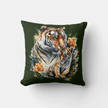 Mor Tiger med hennes Unge Pillow