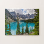 Moraine Sjö i Banff nationalpark Kanada Pussel<br><div class="desc">Stuka inomhus, och vet inte vad du ska göra? Ta med lite av Underbaren utomhus i ditt hem! Vill du ha en utmaning? Välj sedan en av storlekarna "Svårigheter". Om du vill att något ska behålla barnen upptagna väljer du ett av de enklare alternativen med överdimensionerade delarare. Gång avslutat, du...</div>