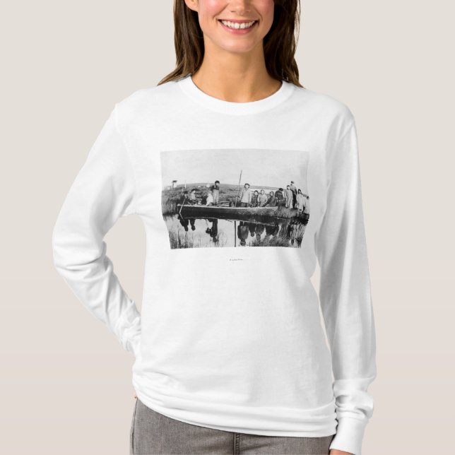 Moravian beskickningstation på Kuskokwimen T-shirt (Framsida)