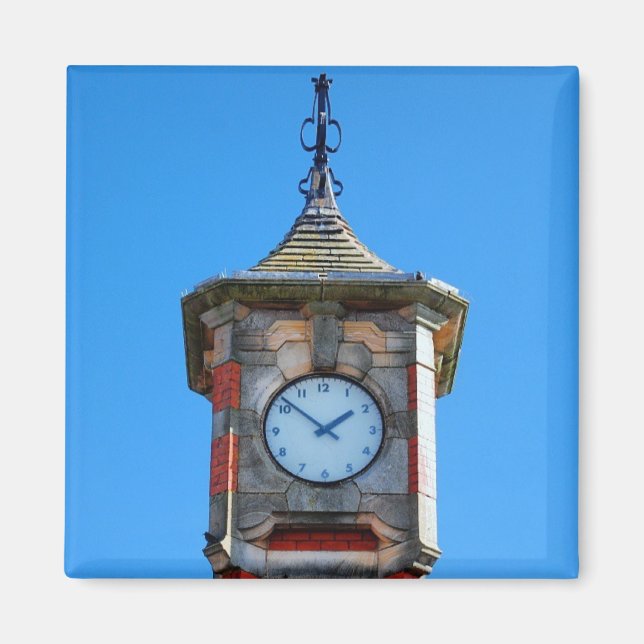 Morecambe Clock Torn Magnet (Framsidan)